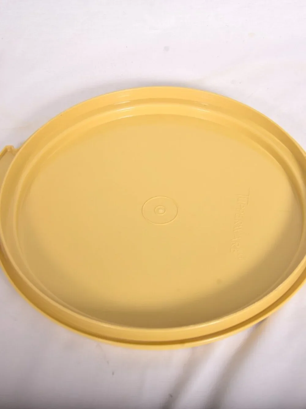 Tupperware Round Harvest Gold 12 Inch Cake Plate Replacement Only